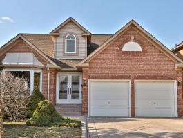 SOLD OVER ASKING PRICE IN RIVER OAKS!!