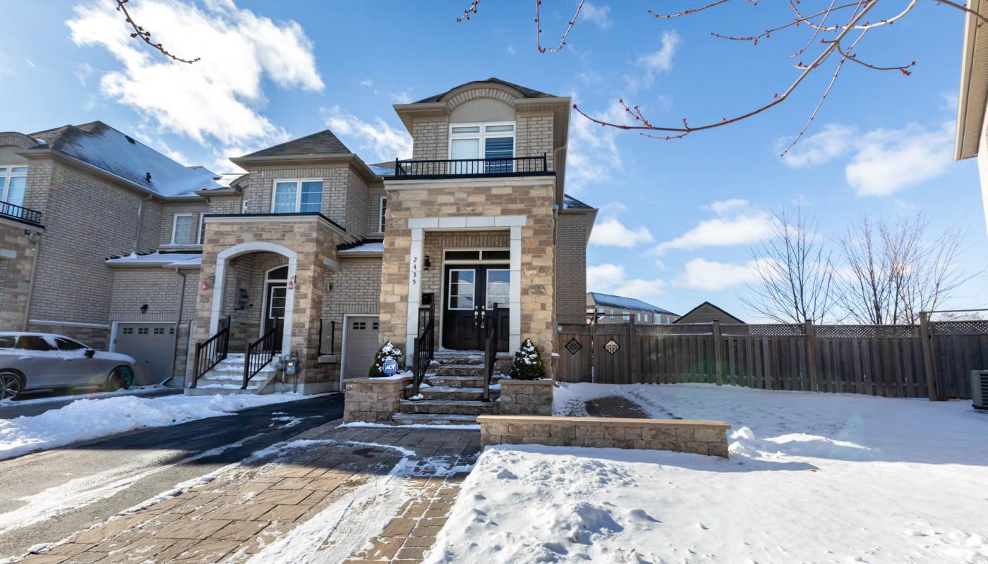 SOLD OVER ASKING PRICE IN WESTMOUNT!