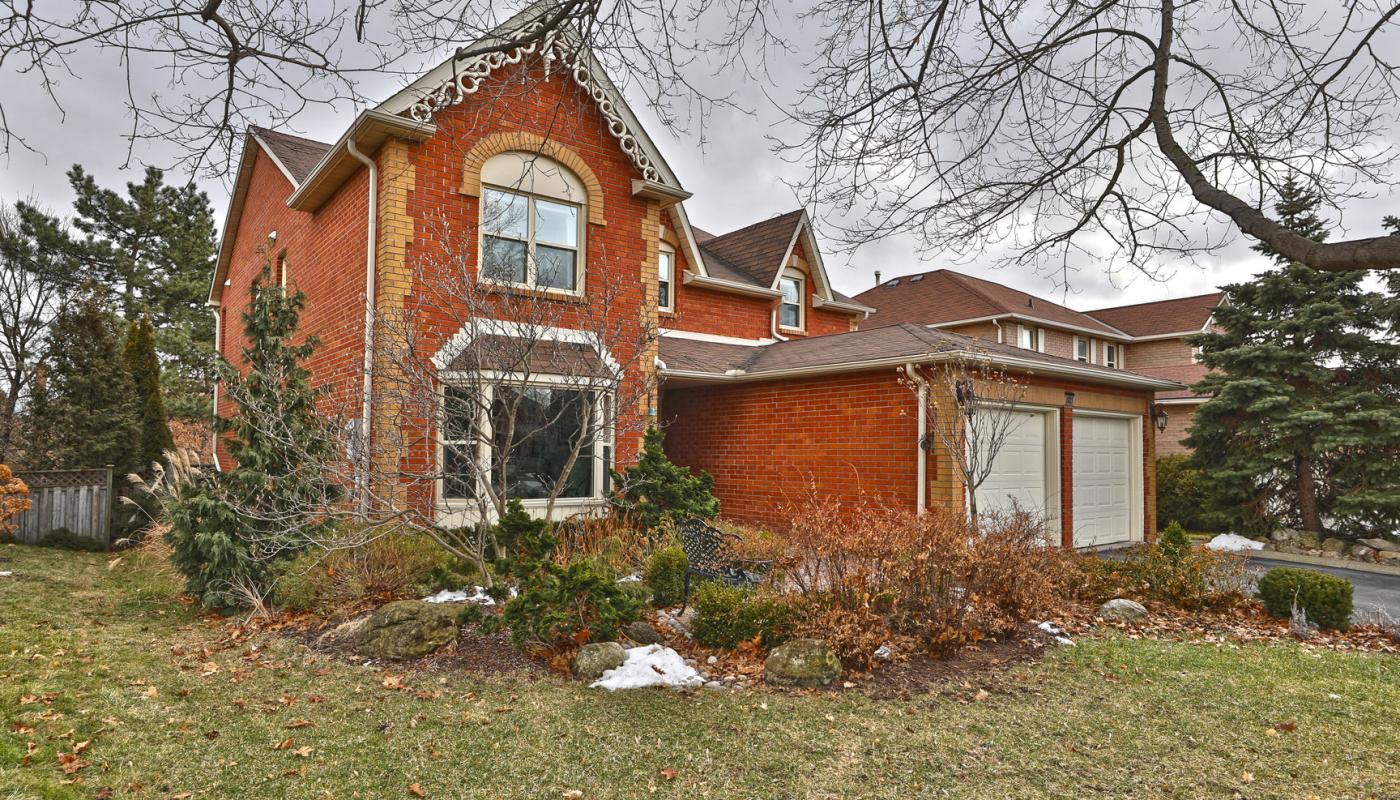 JUST SOLD OVER ASKING PRICE IN GLEN ABBEY!
